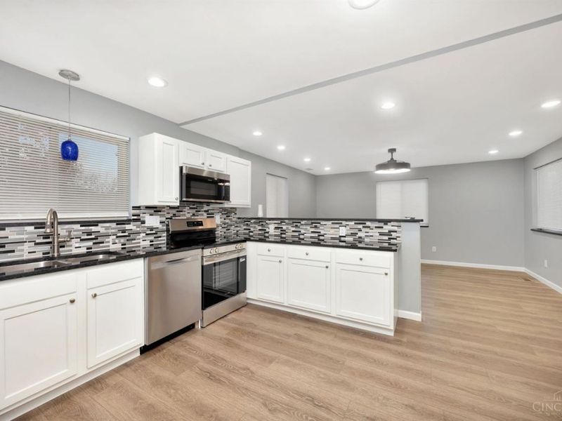 1282 Steffen Avenue, Lincoln Heights, OH 45215 Photo 2