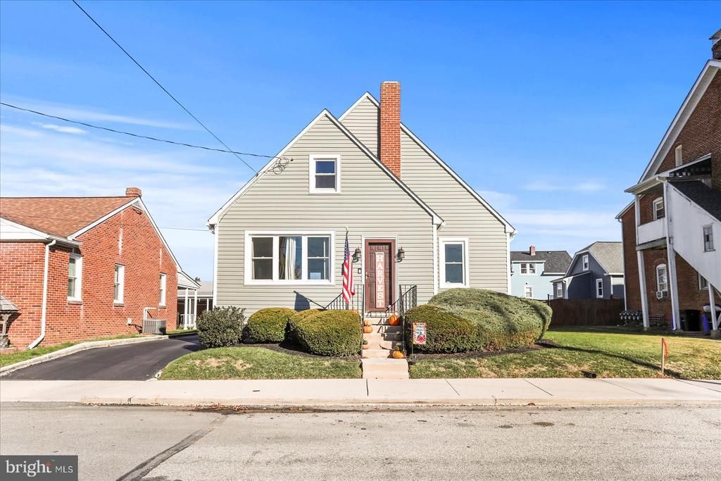 19 S 4th Street, Mc Sherrystown, PA 17344 Main Photo