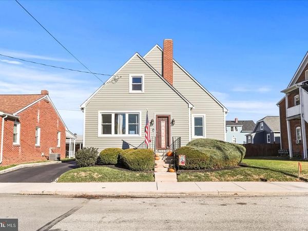 19 S 4TH STREET, MCSHERRYSTOWN, PA 17344