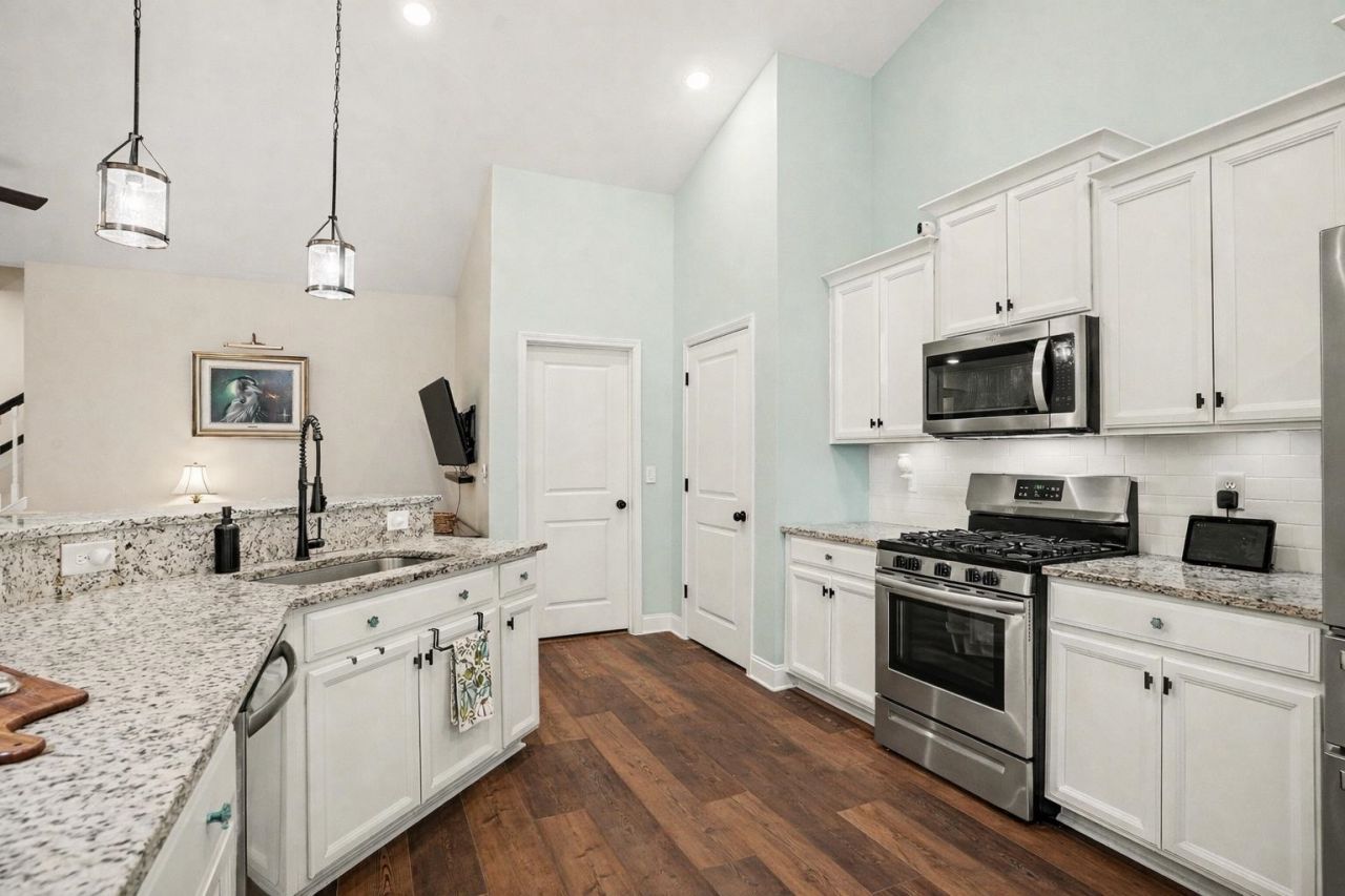 2480 Goldfinch Dr. Photo 12