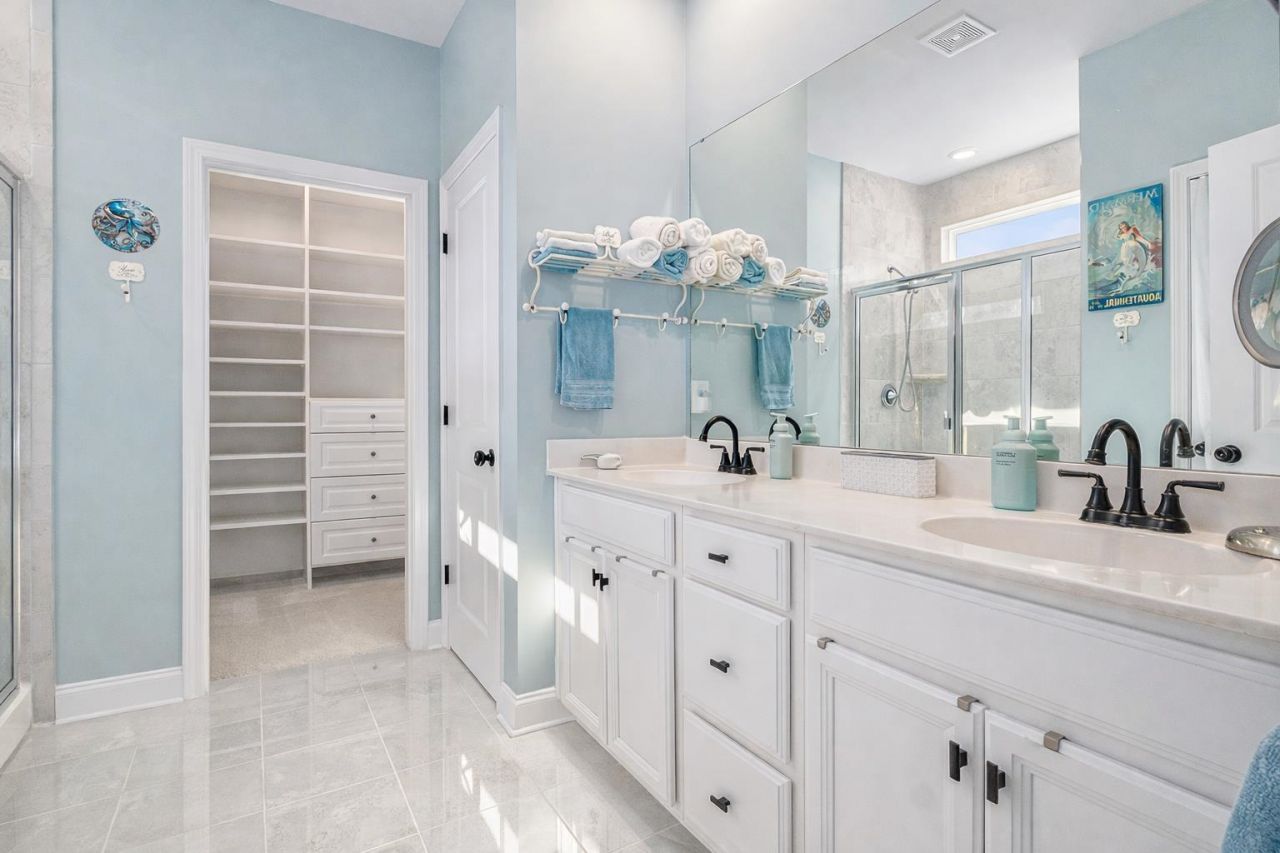 2480 Goldfinch Dr. Photo 17