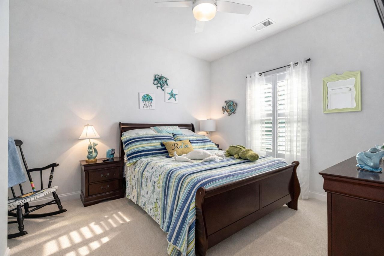 2480 Goldfinch Dr. Photo 19