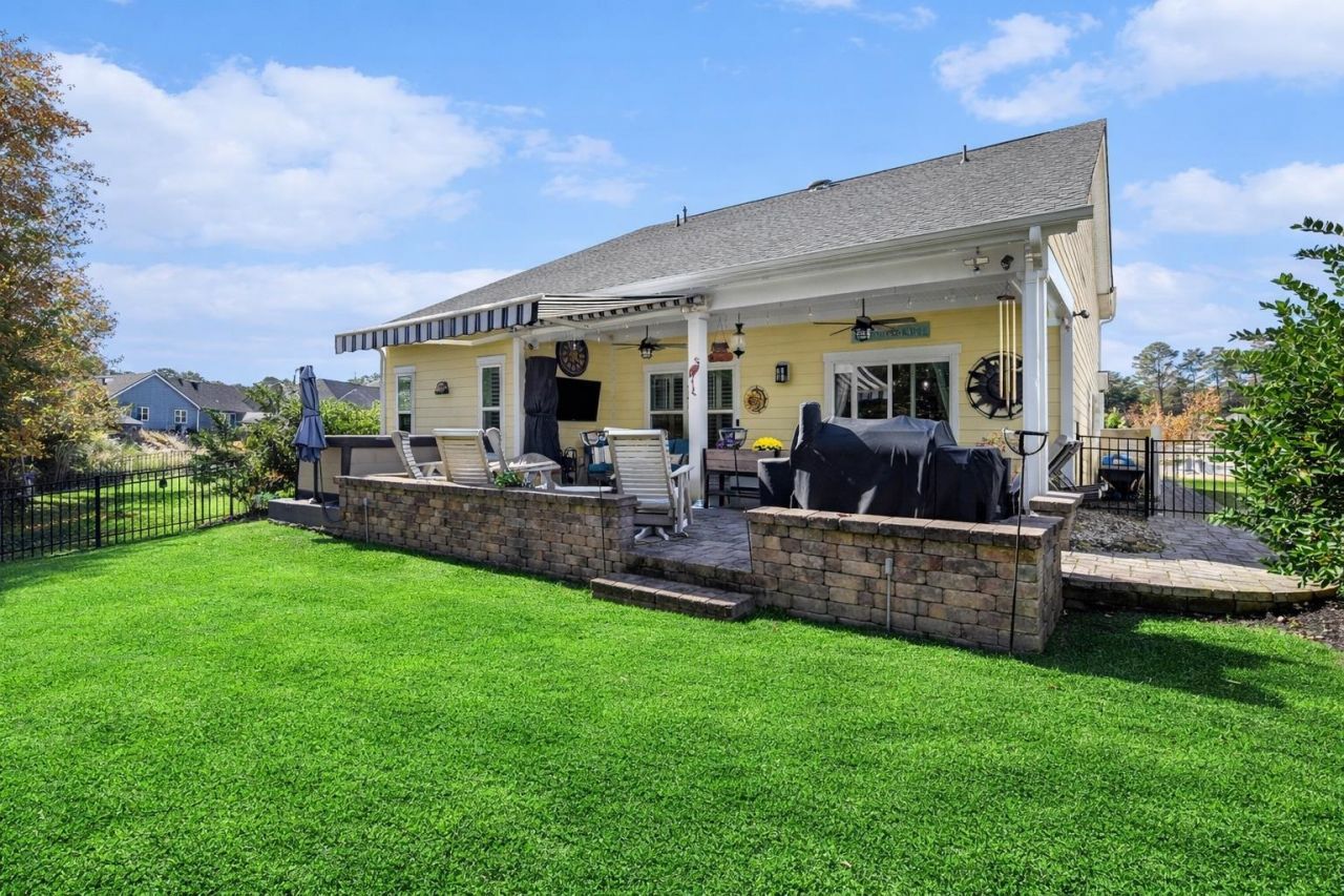 2480 Goldfinch Dr. Photo 29