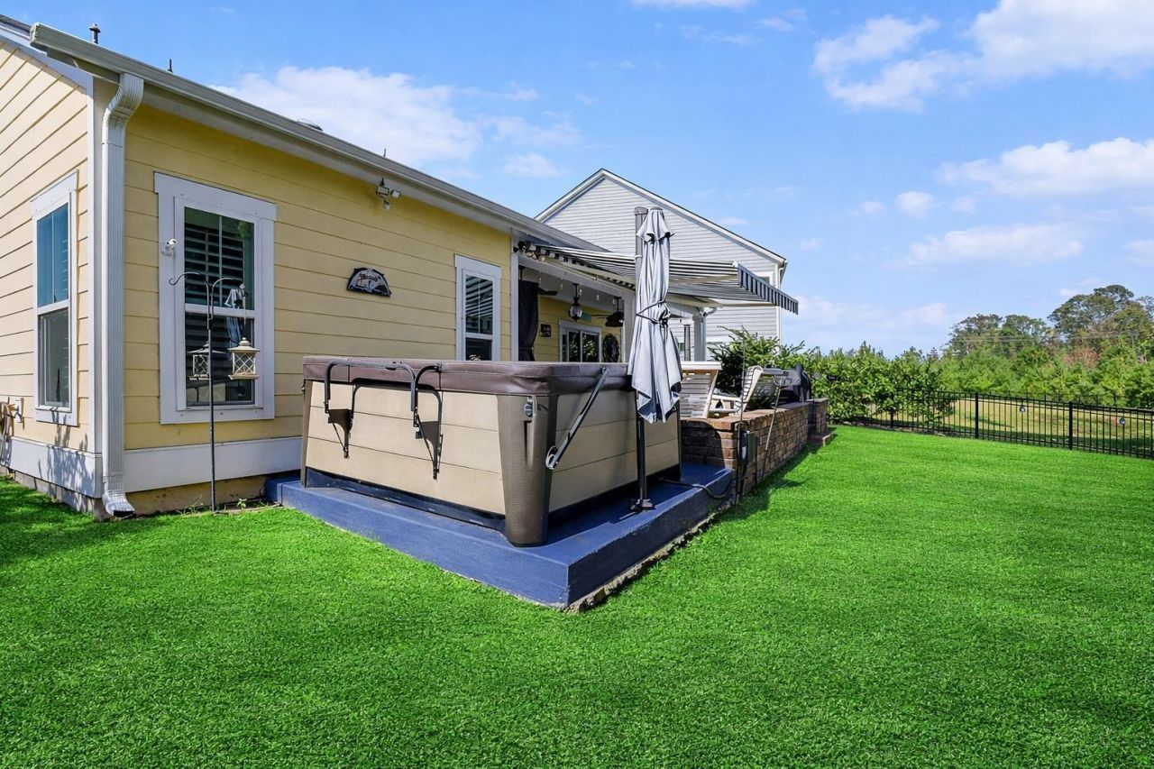 2480 Goldfinch Dr. Photo 30