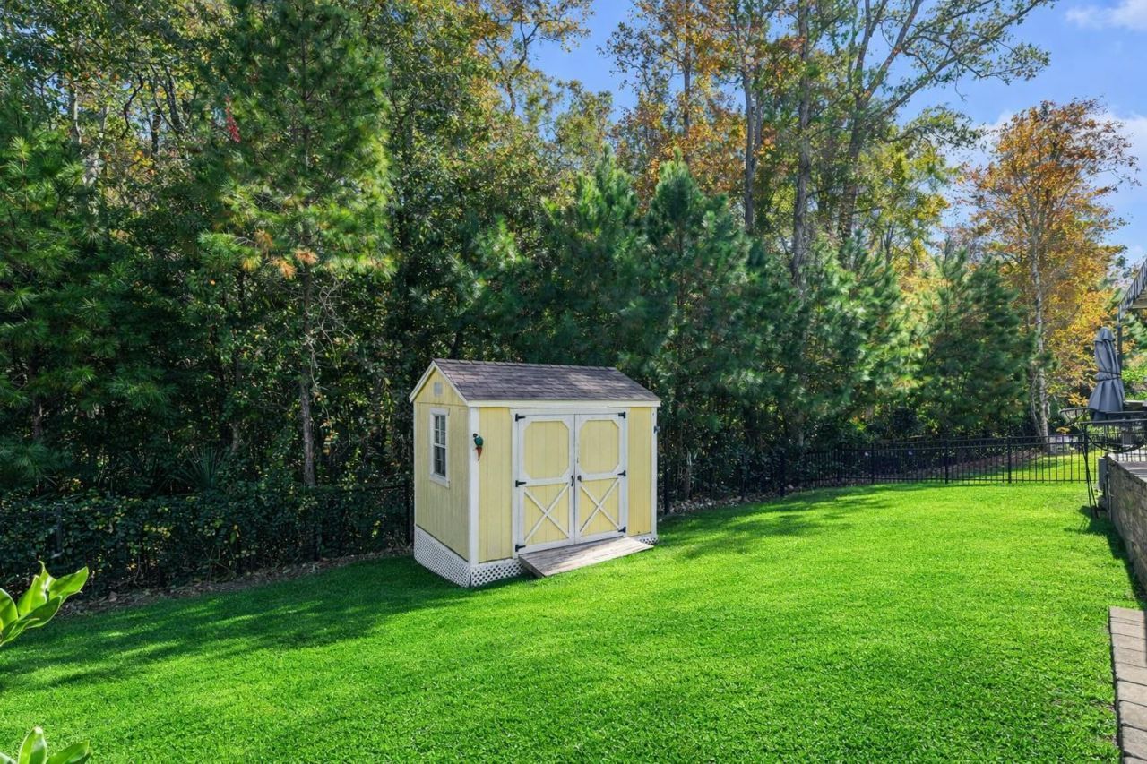 2480 Goldfinch Dr. Photo 31