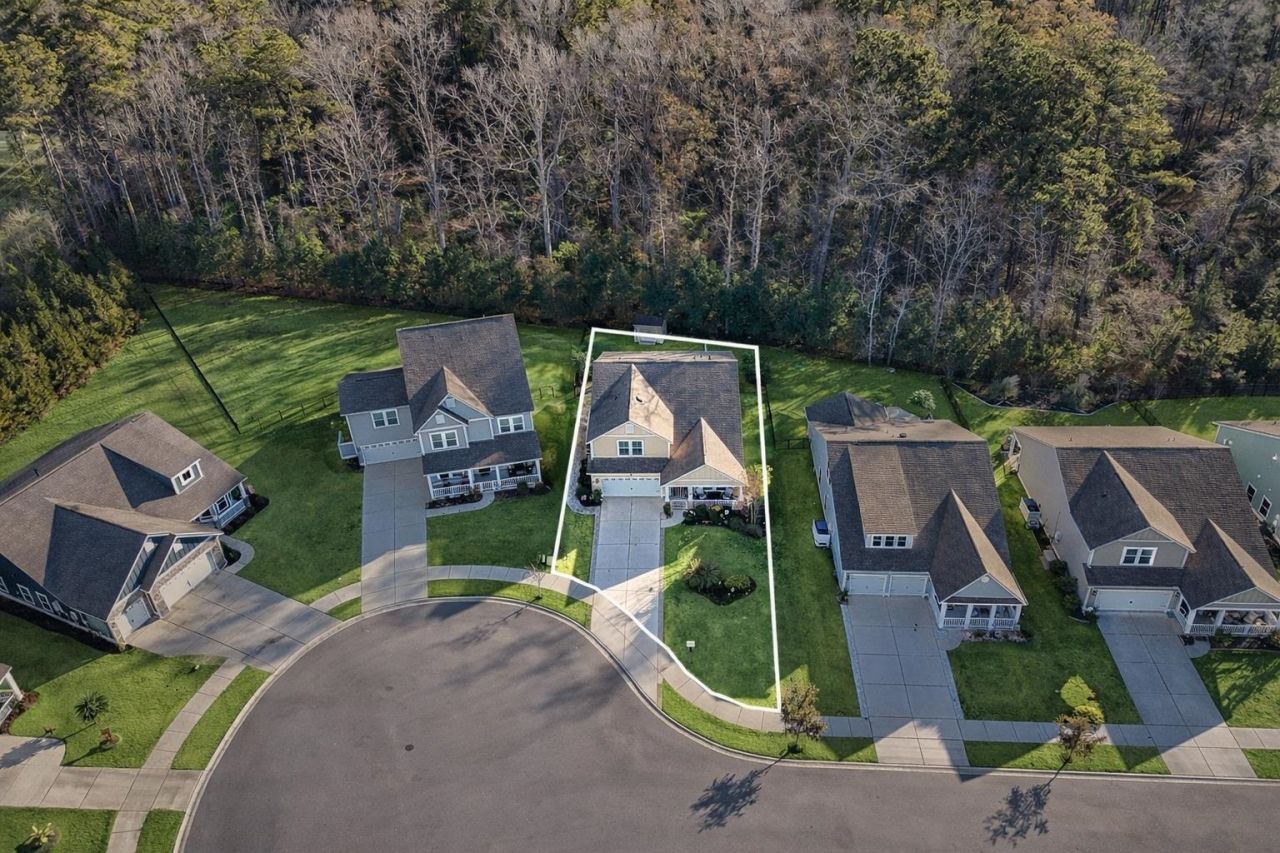 2480 Goldfinch Dr. Photo 33