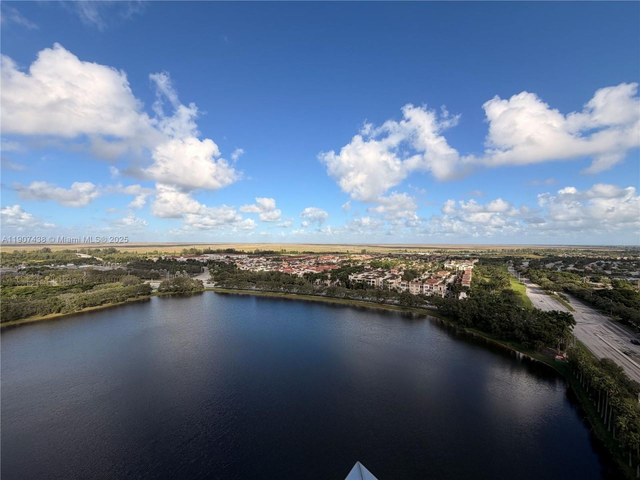 2641 N Flamingo Rd, Unit 2208N, Sunrise, FL 33323 Photo