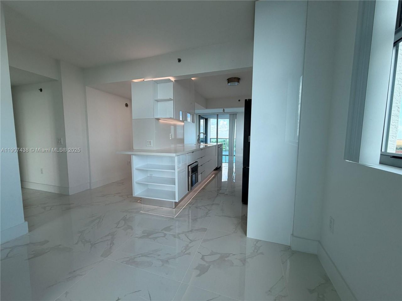 2641 N Flamingo Rd, Unit 2208N, Sunrise, FL 33323 Photo