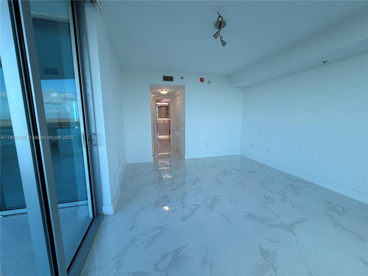 2641 N Flamingo Rd, Unit 2208N, Sunrise, FL 33323 Photo