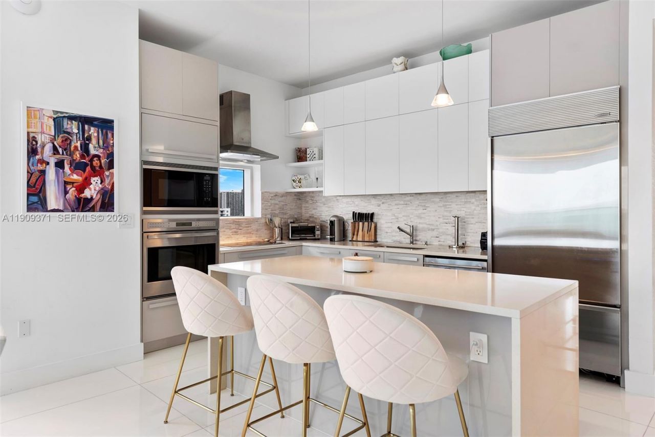 2020 N Bayshore Dr, Unit 2110, Miami, FL 33137 Photo