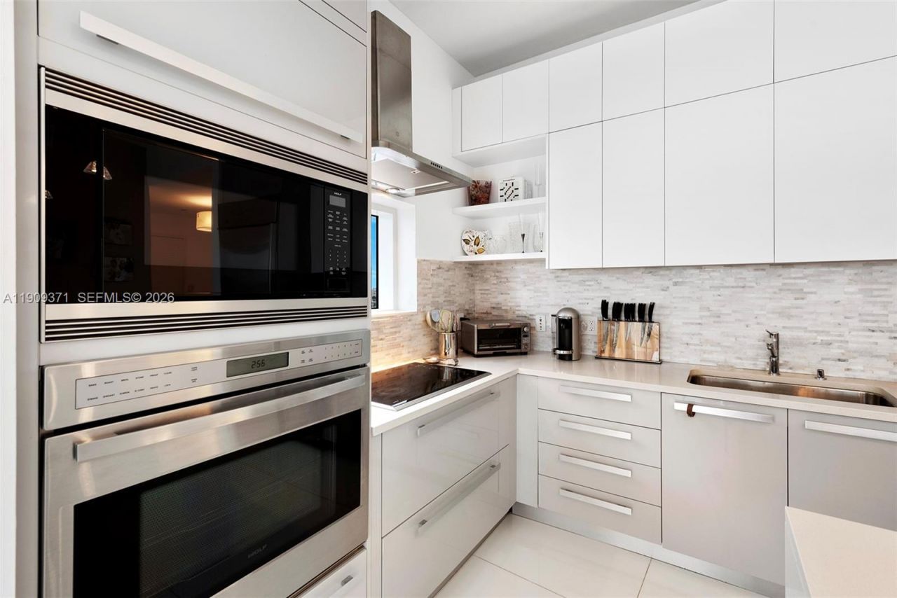 2020 N Bayshore Dr, Unit 2110, Miami, FL 33137 Photo