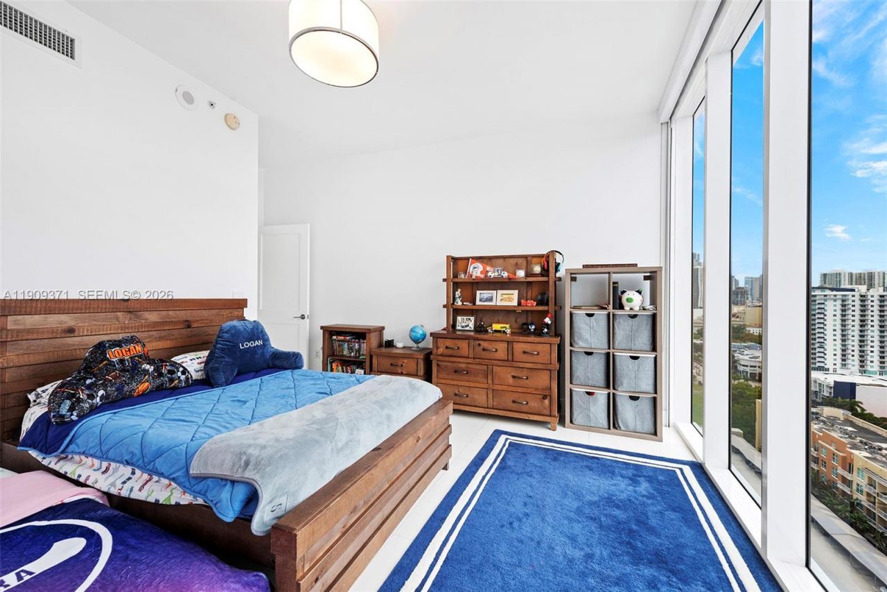 2020 N Bayshore Dr, Unit 2110, Miami, FL 33137 Photo