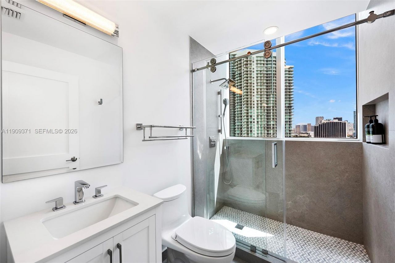 2020 N Bayshore Dr, Unit 2110, Miami, FL 33137 Photo