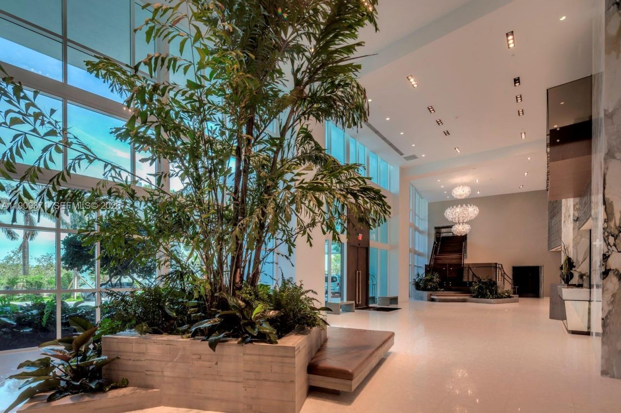 2020 N Bayshore Dr, Unit 2110, Miami, FL 33137 Photo