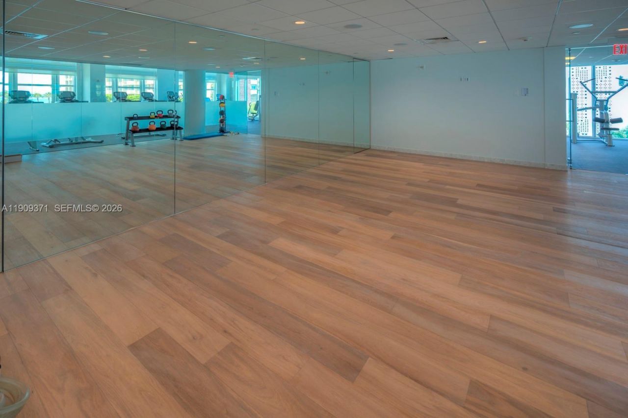 2020 N Bayshore Dr, Unit 2110, Miami, FL 33137 Photo