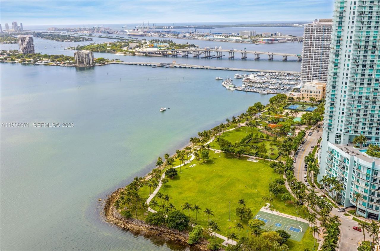 2020 N Bayshore Dr, Unit 2110, Miami, FL 33137 Photo