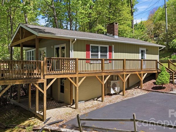 265 Dameron Drive, Blowing Rock, NC 28605