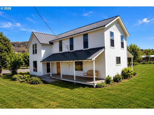 203 N ALDER ST, Wallowa, OR 97885