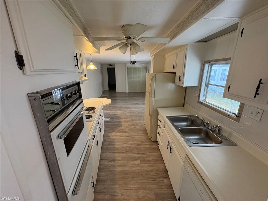 606 Pine Grove Ct, North Fort Myers, FL 33917 Photo