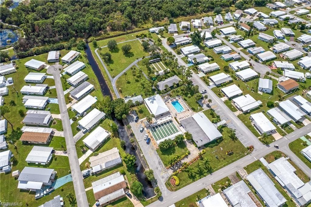 606 Pine Grove Ct, North Fort Myers, FL 33917 Photo