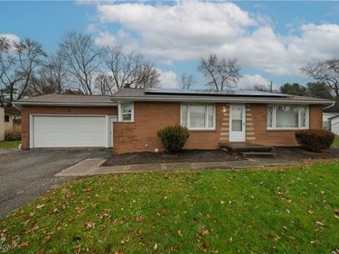 5355 Fulton Drive NW, Canton, OH 44718