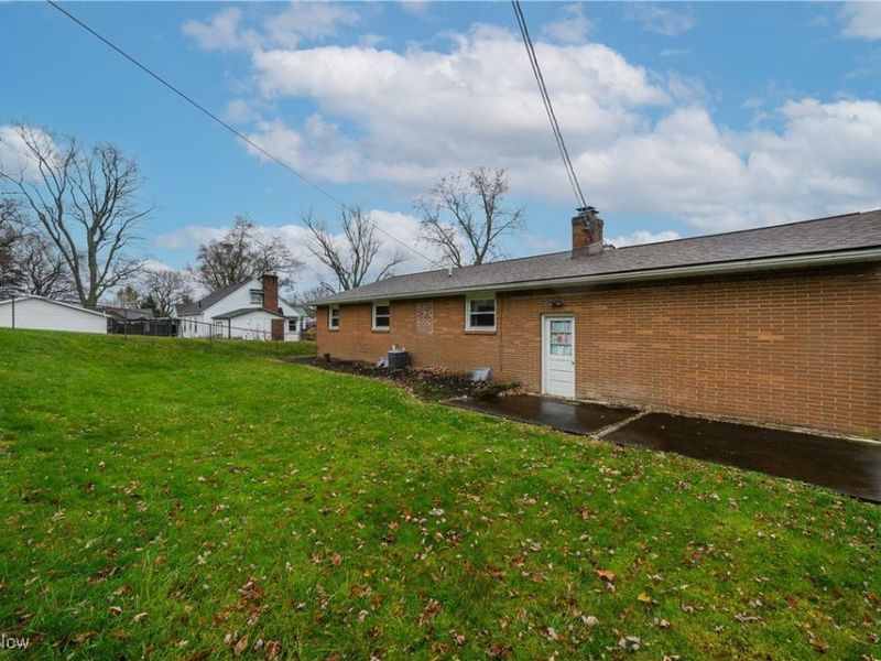 5355 Fulton Drive NW, Canton, OH 44718 Photo 3