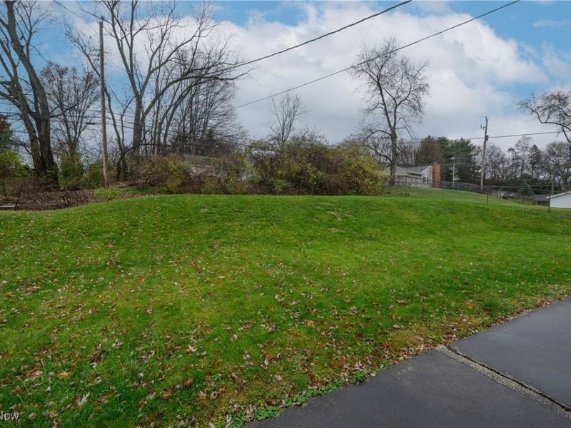 5355 Fulton Drive NW, Canton, OH 44718 Photo 4