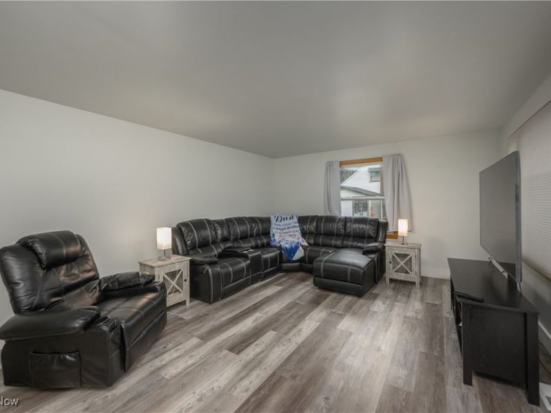 5355 Fulton Drive NW, Canton, OH 44718 Photo 5