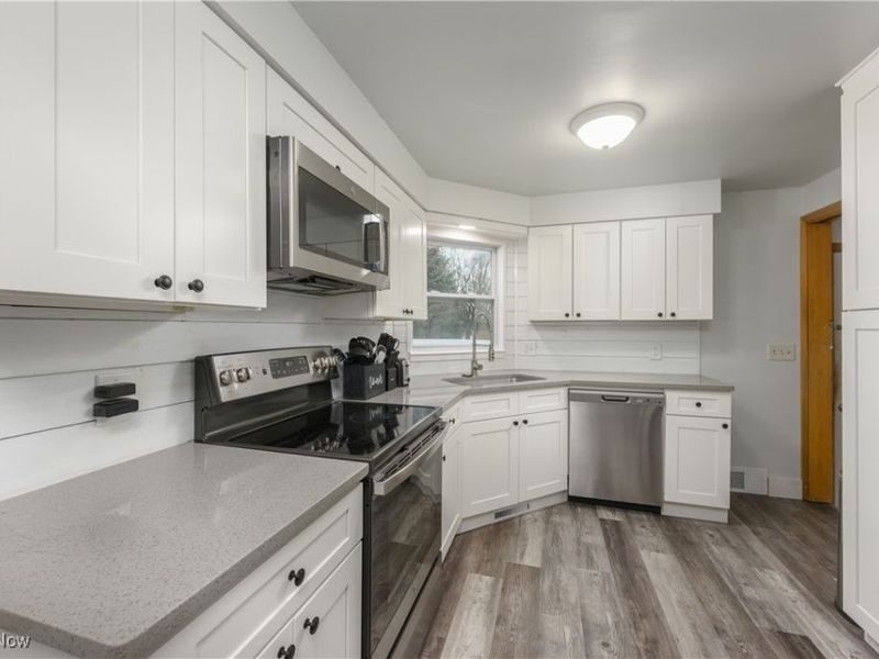 5355 Fulton Drive NW, Canton, OH 44718 Photo 7