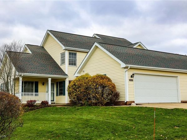 2025 Foxglove Lane, Broadview Heights, OH 44147