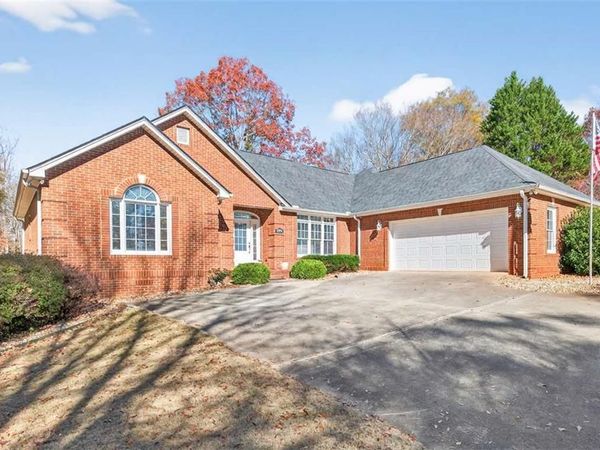 301 Oak Ridge Drive, Maysville, GA 30558