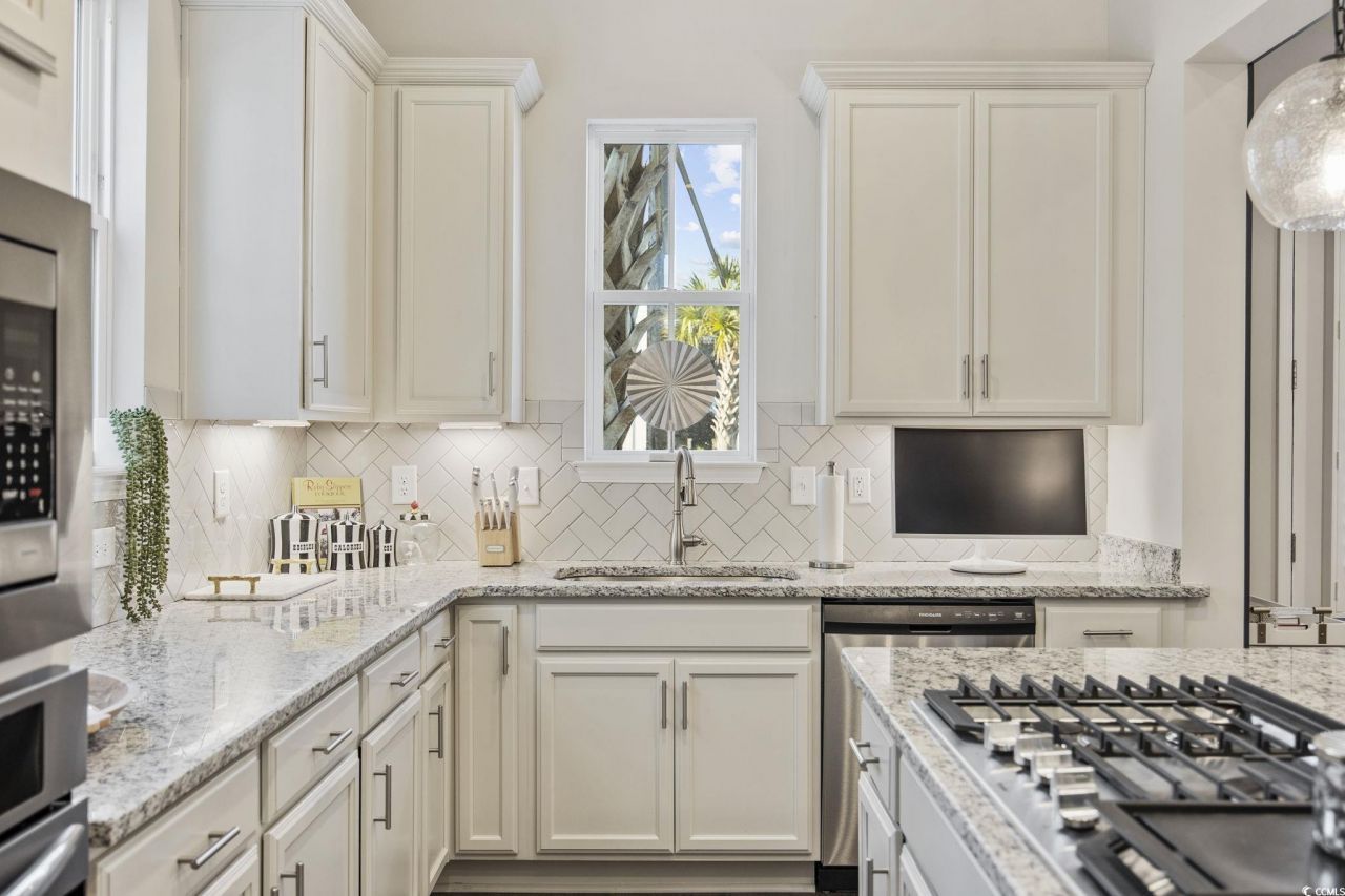 855 Hall Lane Photo 4