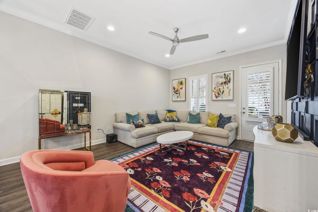 855 Hall Lane Photo 9