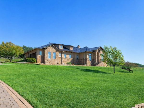 109 Ranchers Club LN, Driftwood, TX 78619