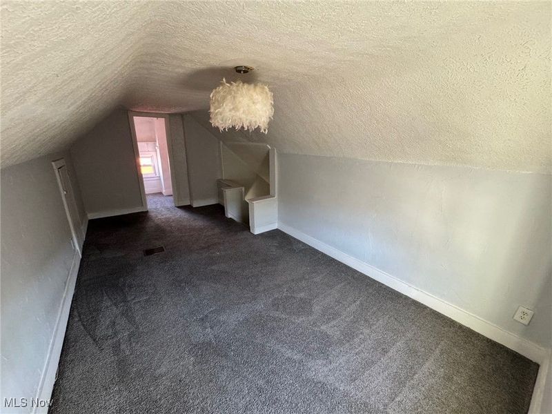 102 E Brookside Avenue, Akron, OH 44301 Photo 20