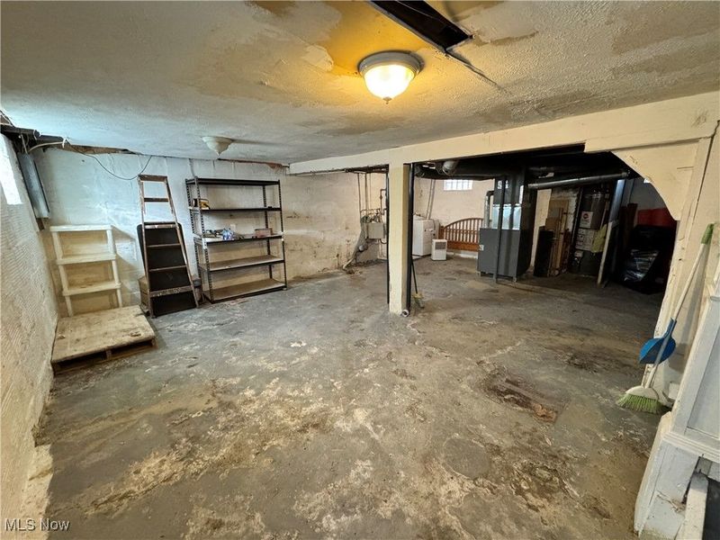 102 E Brookside Avenue, Akron, OH 44301 Photo 26