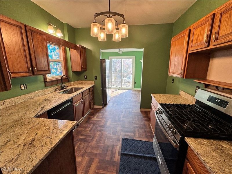 102 E Brookside Avenue, Akron, OH 44301 Photo 4