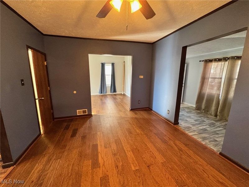 102 E Brookside Avenue, Akron, OH 44301 Photo 9