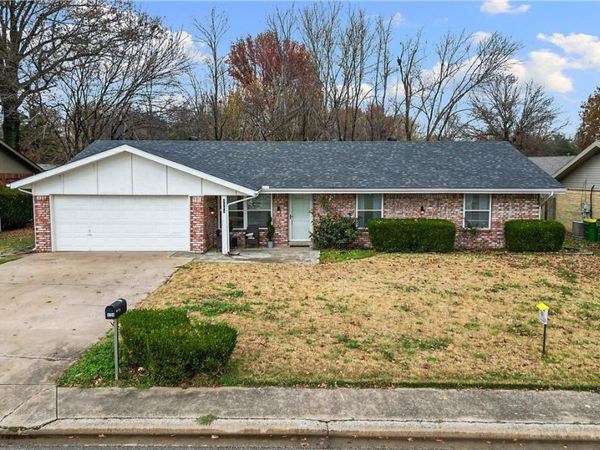 4104 Watkins Avenue, Springdale, AR 72762