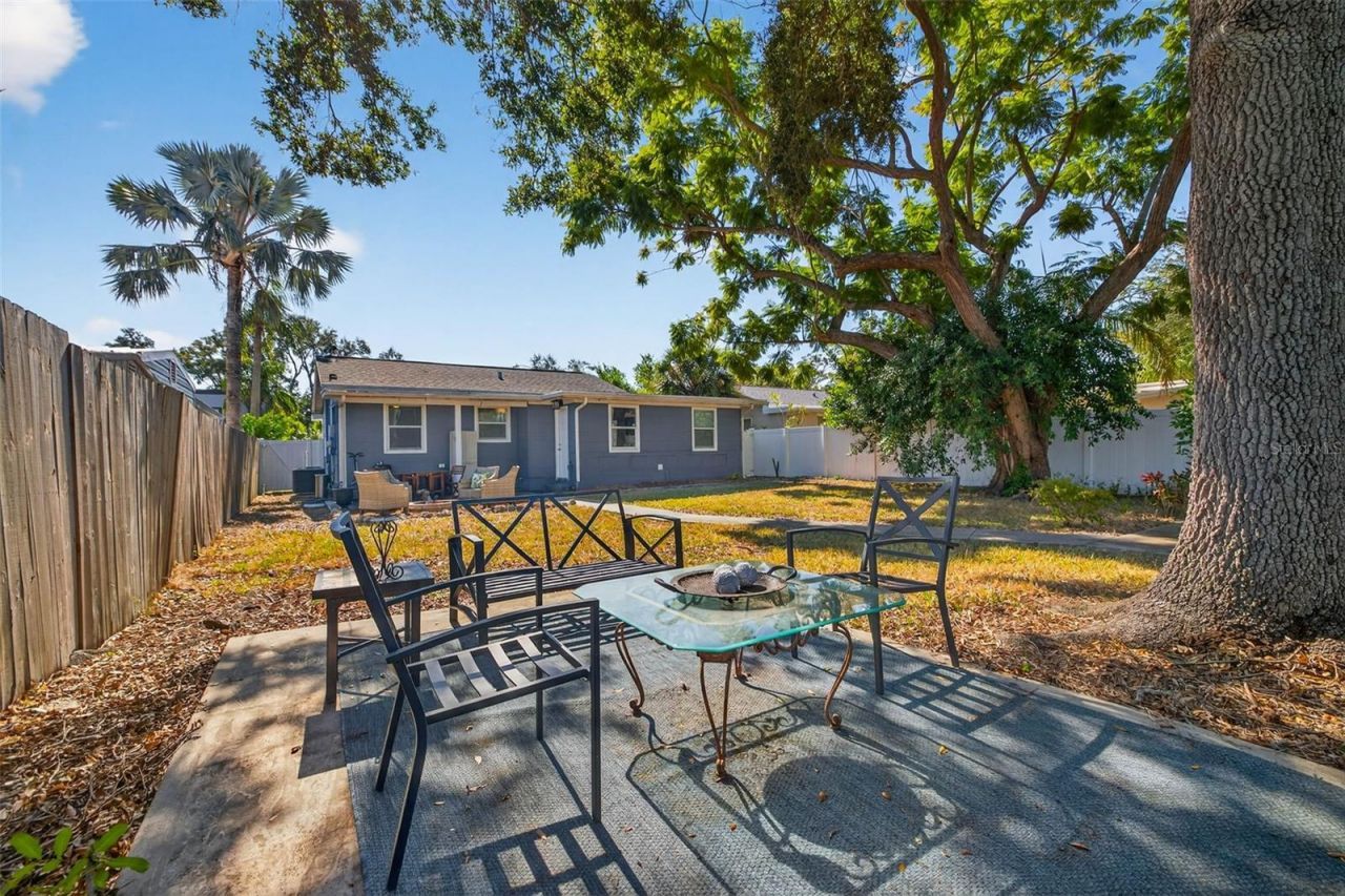 5717 2nd Avenue N, Saint Petersburg, FL 33710 Photo