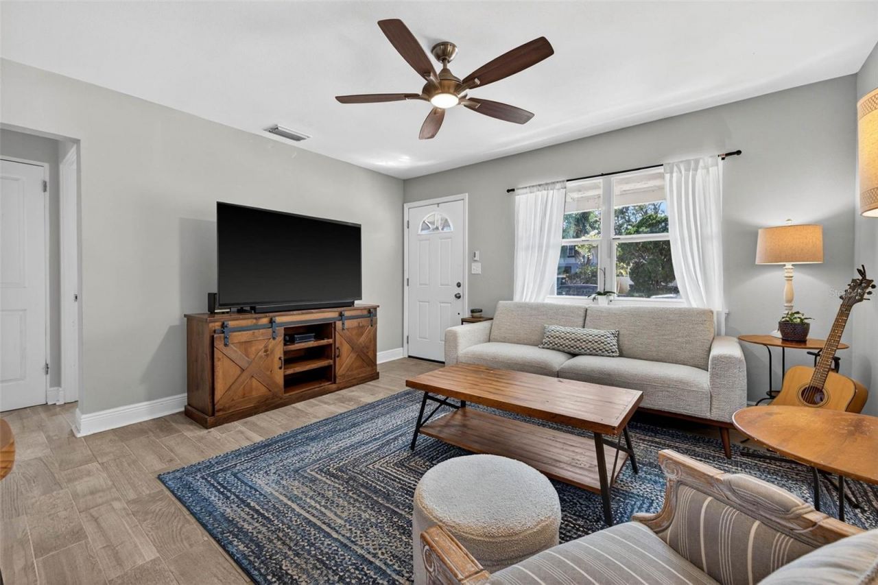 5717 2nd Avenue N, Saint Petersburg, FL 33710 Photo