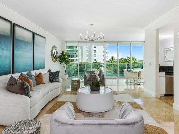 550 SE Mizner Boulevard, Unit B402, Boca Raton, FL 33432