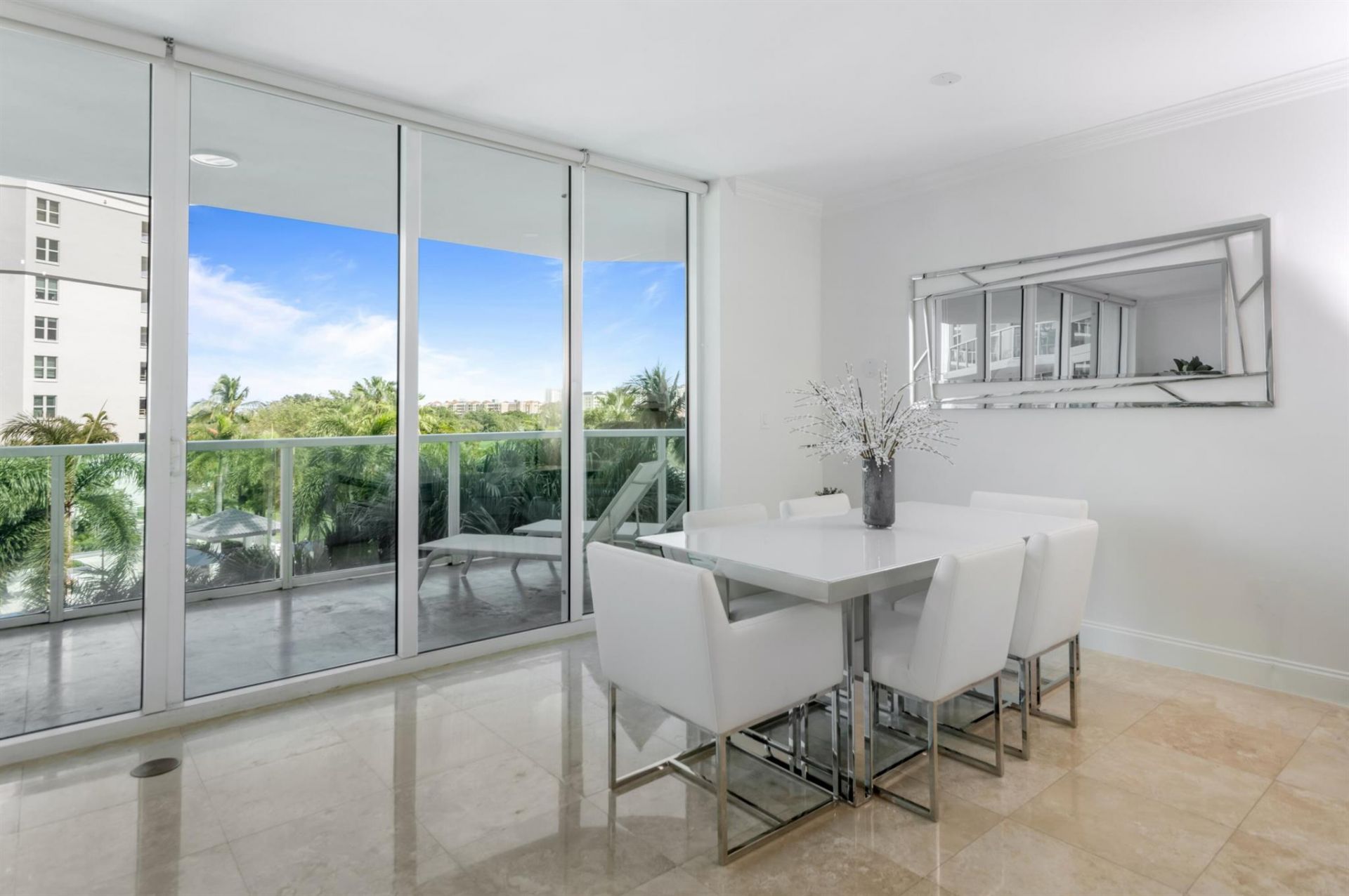 550 SE Mizner Boulevard, Unit B402, Boca Raton, FL 33432 Photo