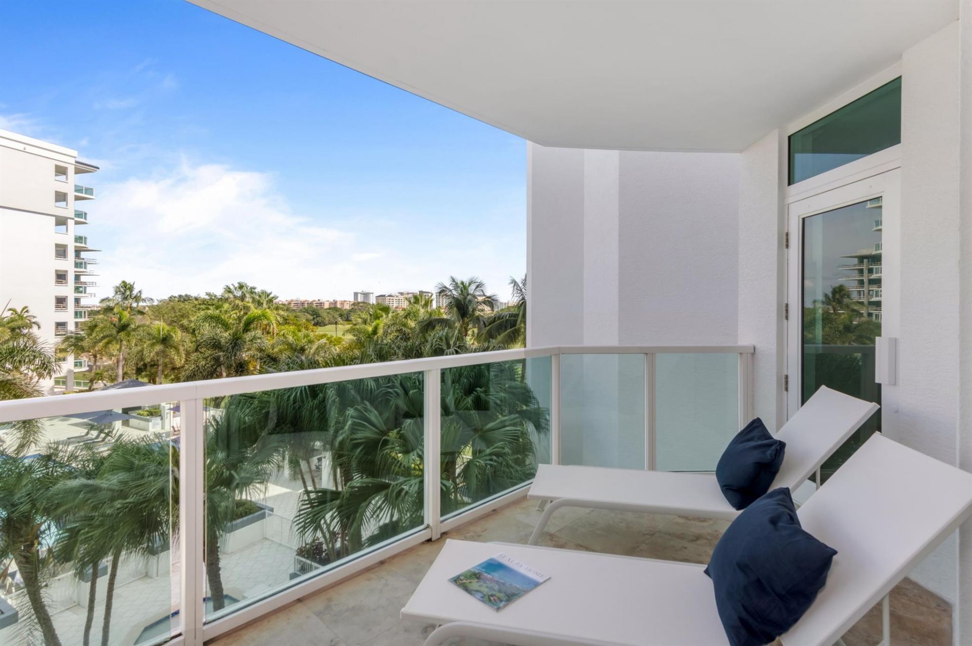 550 SE Mizner Boulevard, Unit B402, Boca Raton, FL 33432 Photo