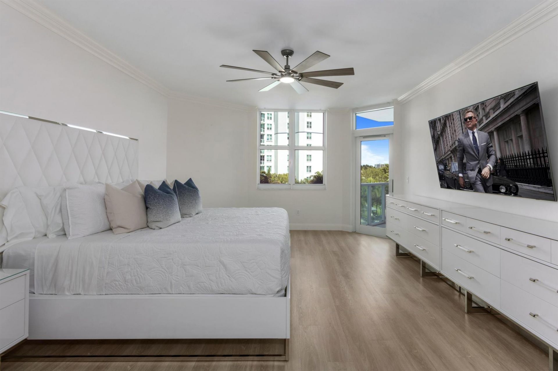 550 SE Mizner Boulevard, Unit B402, Boca Raton, FL 33432 Photo