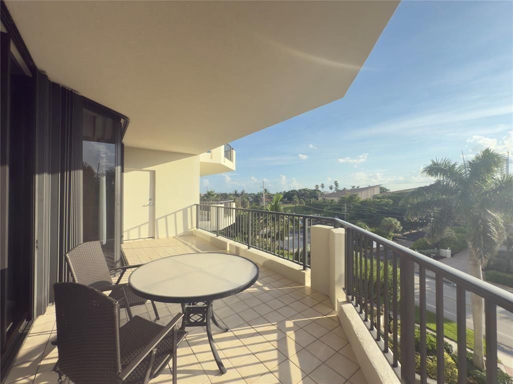 800 Ocean Drive, Unit 404, Juno Beach, FL 33408 Photo