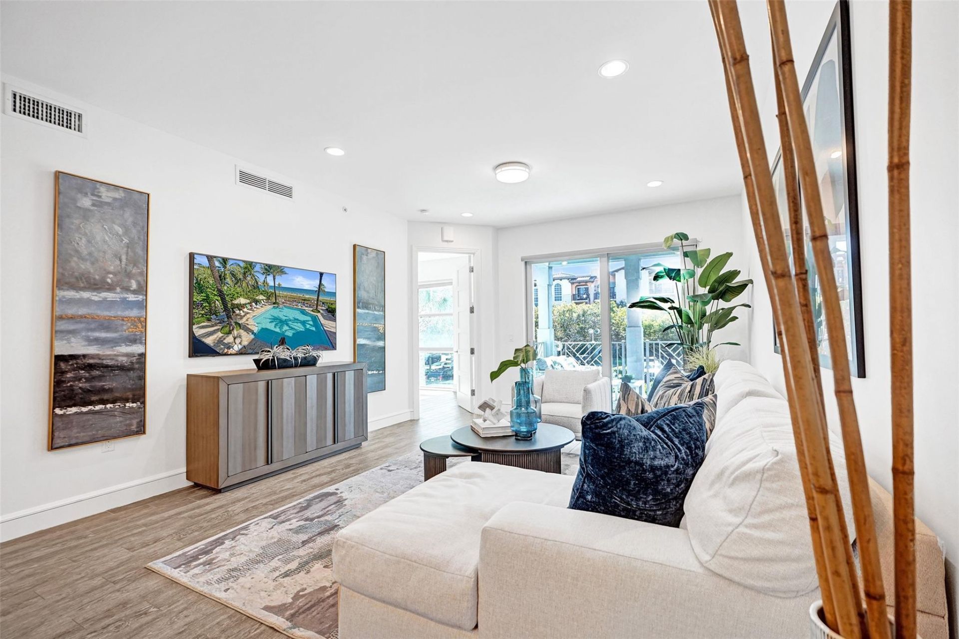 4511 El Mar Drive, Unit 203, Lauderdale by the Sea, FL 33308 Photo