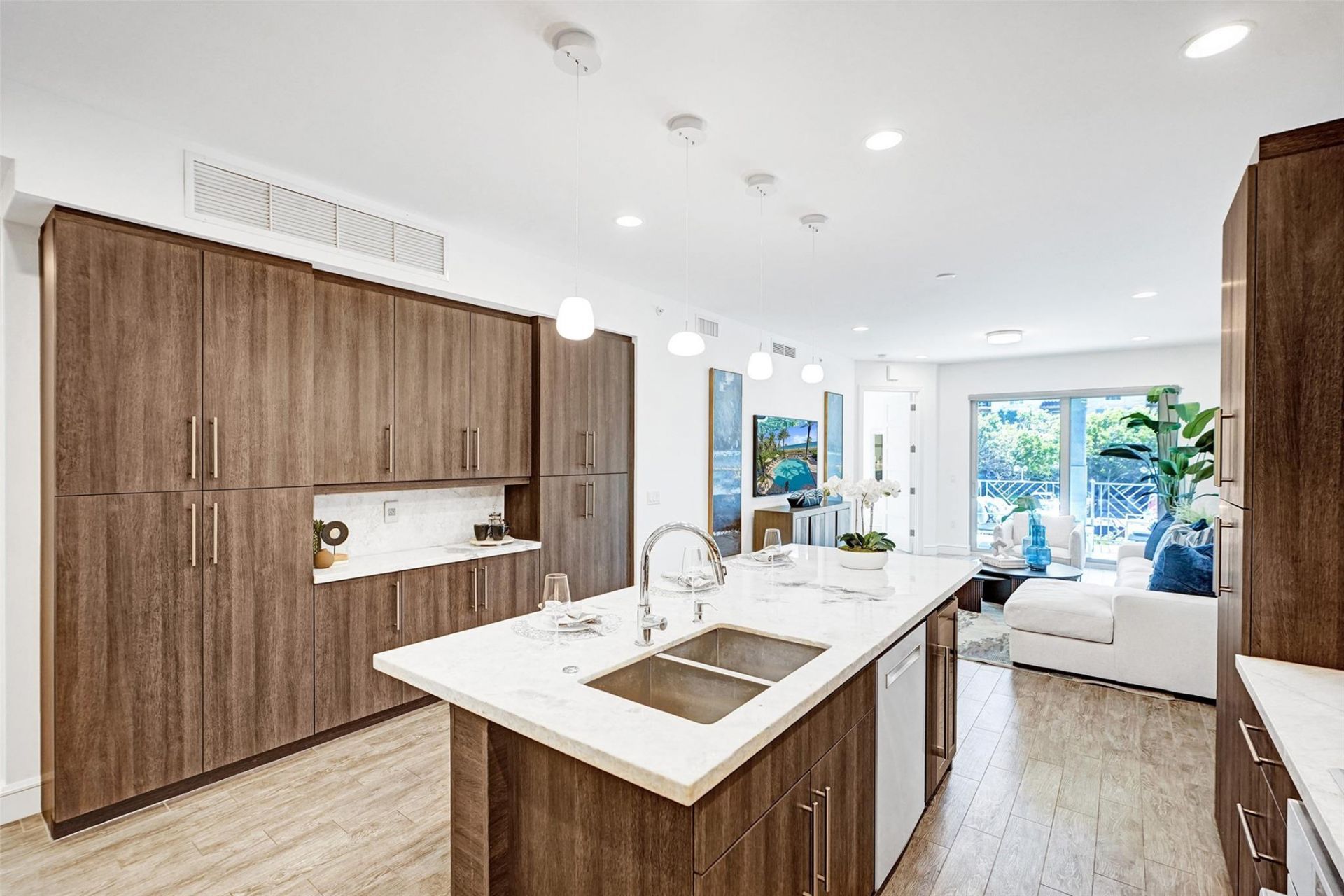 4511 El Mar Drive, Unit 203, Lauderdale by the Sea, FL 33308 Photo