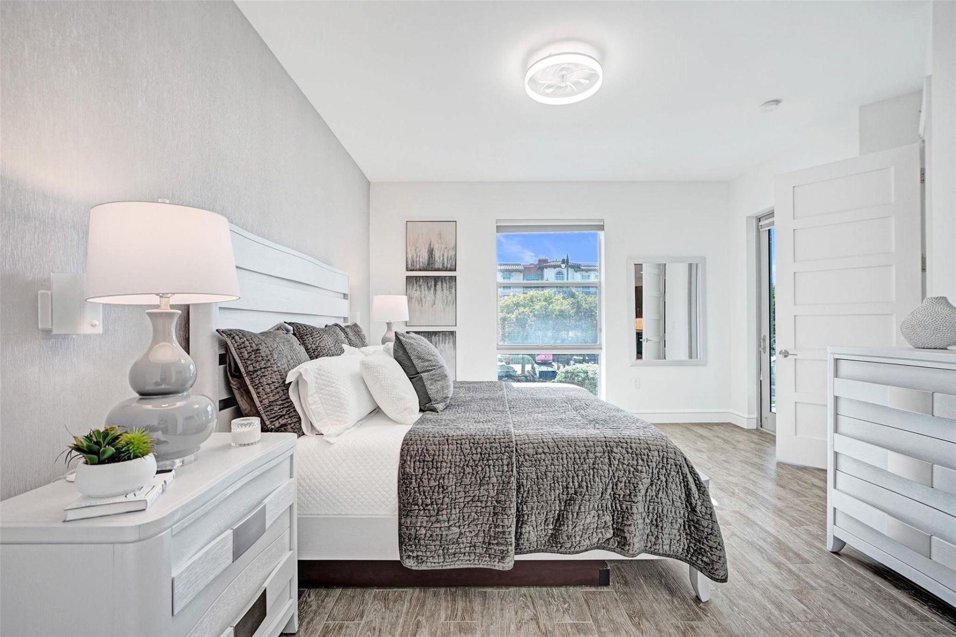 4511 El Mar Drive, Unit 203, Lauderdale by the Sea, FL 33308 Photo