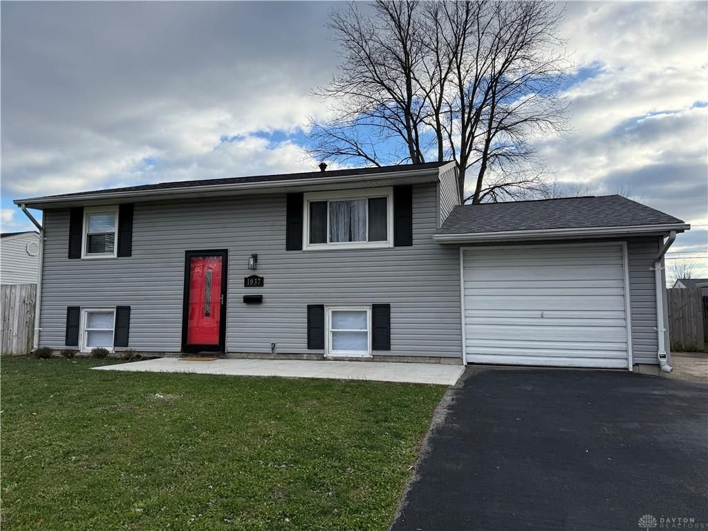 1037 Frayne Drive, New Carlisle, OH 45344 Main Photo